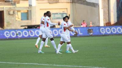 Olimpia sufrió dos bajas para enfrentar el encuentro ante Real Sociedad y se trata de sus mediocampistas Edwin Rodríguez y Michaell Chirinos.