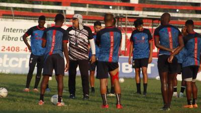 Jhon Jairo López dice que quitarle la imbatibilidad al Olimpia sería como un premio mayor.