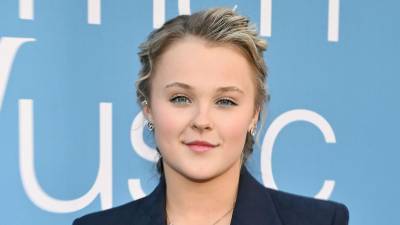 La artista estadounidense Jojo Siwa saltó a la fama desde que era una niña.