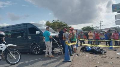Escena del accidente en el que murió un joven en San Manuel, Cortés.