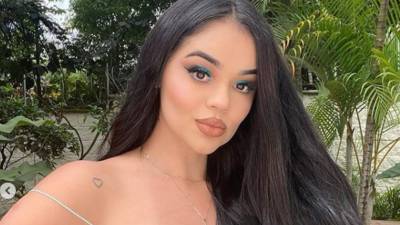 La Segura nació en Cali, Colombia y estudió Mercadeo y Publicidad,