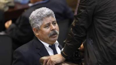 Marvin Ponce, analista político, aseguró en las últimas horas que el partido Libertad y Refundación (Libre) y Partido Nacional (PNH) ya llegaron a un acuerdo para elegir al Fiscal General y Fiscal Adjunto del Ministerio Público.