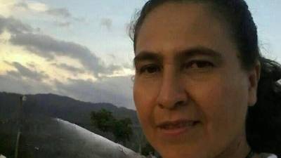 Fotografía en vida de la docente Nelly Carrera.