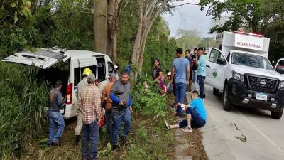 Un fuerte accidente de tránsito se registró la mañana de este jueves en la carretera CA-4, a la altura del municipio de Quimistán, en el departamento de Santa Bárbara, dejando varios heridos y generando alarma entre los pobladores de la zona.