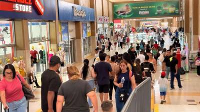 Viajeros retornaron este fin de semana cargados de equipaje y felices a San Pedro Sula, tras disfrutar de unos días de descanso durante el feriado Morazánico.