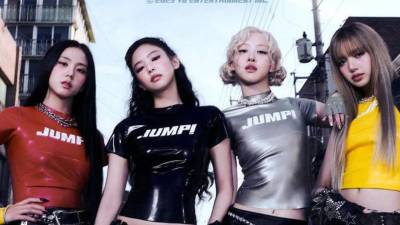 El cierre del Deadline World Tour de BLACKPINK en Hong Kong dejó una mezcla de emociones entre los BLINKS y la propia Rosé, quien se mostró visiblemente conmovida durante la interpretación de “Stay a Little Longer”. Sus palabras de gratitud hacia los fans fueron interpretadas por muchos como una despedida, lo que desató rumores sobre un posible hiatus del grupo.