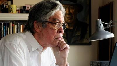 Con 82 años, me siento como si me hubieran partido en dos, aseguró el escritor Thomas King tras el descubrimiento.