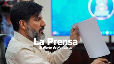La exdiputada y actual asesora del Partido Liberal, Fátima Mena, explicó el procedimiento que deberá seguirse tras la comparecencia del fiscal general suspendido, Johel Zelaya, ante la comisión investigadora del Congreso Nacional, en el marco del juicio político en su contra.