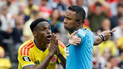 Iván Barton será el árbitro que impartirá justicia en la semifinal entre Francia y España. Esto dicen en redes tras su asignación.