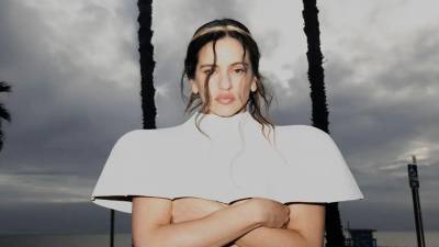 Un día después de su publicación, doce de las quince canciones que componen la versión digital de 'Lux', el nuevo y esperado disco de Rosalía, se han posicionado en la lista de las 50 canciones más escuchadas en todo el mundo de Spotify, que también ha colocado a la catalana en el número 3 de artistas.