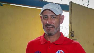 Incendio en Olimpia luego de que su entrenador Eduardo Espinel tomó la sorpresiva decisión de renunciar como DT de los albos tras la paliza de 6-2 sufrida ante Génesis PN por la jornada 19