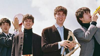 La ambiciosa tetralogía cinematográfica que el director británico Sam Mendes prepara sobre The Beatles, cuyo estreno mundial está previsto para abril de 2028, incluirá un episodio crucial en la historia del grupo: la “crisis” vital de John Lennon en España y su retiro en Almería (sureste) en el otoño de 1966.