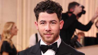 Nick Jonas, al igual que muchos famosos, trata de priorizar su salud mental por cuestiones de depresión y ansiedad.