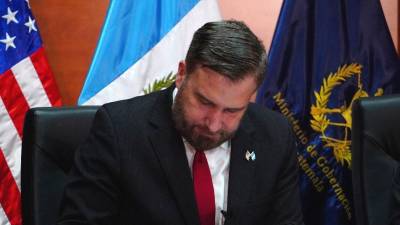 El embajador Bradley subrayó que la medida es otro golpe contra estos grupos. Un golpe contra las pandillas que han intentado desestabilizar al pueblo de Guatemala.