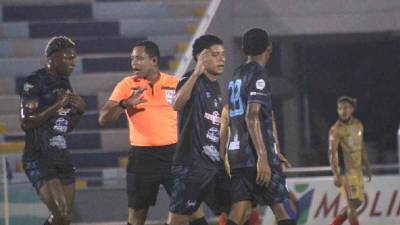 Victoria y Choloma se enfrentaron este martes por la jornada 21 de la Liga Nacional de Honduras.