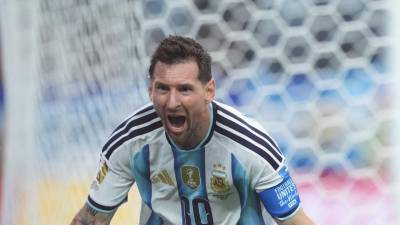 Lionel Messi continúa agrandando su leyenda en el Mundial 2026. Con récords históricos, goles decisivos y actuaciones memorables, el capitán argentino sigue demostrando por qué es considerado uno de los mejores futbolistas de todos los tiempos.