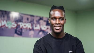 Román Rubilio Castillo atraviesa una situación complicada en su carrera profesional luego de quedar al margen de Olancho FC y no entrar en los planes del equipo para el Torneo Apertura 2026 de la Liga Nacional de Honduras.
