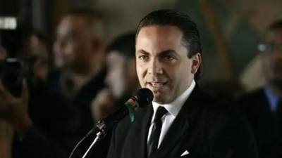 El cantante mexicano Cristian Castro ha alcanzado un nuevo logro personal al finalizar sus estudios de nivel medio superior, una meta que había quedado pendiente desde su adolescencia debido a su temprana incursión en la música.