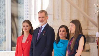 La familia real española, encabezada por la dinastía Borbón, ha atravesado en la última década una serie de controversias que han puesto a prueba la estabilidad y credibilidad de la institución monárquica.