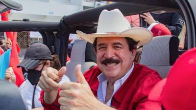 El expresidente de Honduras, Manuel Zelaya Rosales, informó que fue sometido de manera sorpresiva a una intervención quirúrgica para retirar el exceso de líquido que se había acumulado alrededor de su corazón.