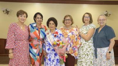 El Club Internacional de Mujeres (IWC, por sus siglas en inglés), celebró el mes dedicado a las madres en una sofisticada reunión que cautivó por su camaradería y fraternidad entre las socias.