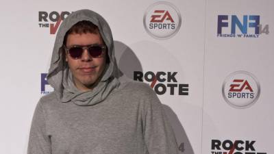 Las publicaciones más recientes de Perez Hilton en redes sociales mostraban a un hombre optimista, reflexivo y enfocado en su vida espiritual. Sin embargo, ese panorama cambió de forma repentina luego de que una transmisión en vivo provocara la intervención de las autoridades y su posterior traslado a un hospital, generando preocupación entre sus seguidores.
