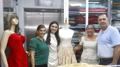 Alicia de Sikaffy, Marianne Sikaffy, Karen Maldonado y Jhonny Sikaffy.