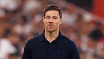 Xabi Alonso vuelve a ser noticia más de dos meses después de su salida del Real Madrid. El entrenador suena para dirigir a un gigante de Europa y podría enfrentar al equipo merengue.