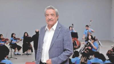 Rafael Flores es un reconocido empresario y filántropo hondureño. Presidente de la Fundación Filarmónica de SPS, que administra a la Escuela de Música Victoriano López.