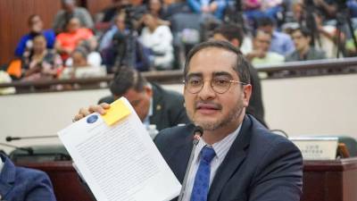 Diez leyes para generar empleo: la propuesta de Marco Midence.