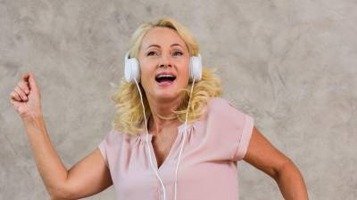 Musicoterapia: Tiene la capacidad de mejorar el estado de ánimo y reducir síntomas de depresión y ansiedad.