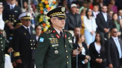 El nuevo jefe del Estado Mayor Conjunto de las Fuerzas Armadas, general de brigada Héctor Benjamín Valerio Ardón, realizó este sábado un recorrido de supervisión en las instalaciones del Centro Logístico Electoral (CLE), como parte de sus primeras acciones tras asumir la jefatura militar.