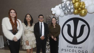 Claudia Avilez (Vocal II), Susan Ocampo (presidenta), Miguel Alvarado (secretario Actas) y Sinthia Paz (vocal I).