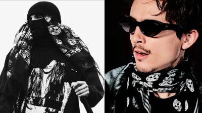 En los últimos dos años, el nombre EsDeeKid ha comenzado a circular con fuerza en la escena del rap alternativo. Su música, marcada por ritmos minimalistas y letras introspectivas, ha capturado la atención de miles de oyentes en plataformas digitales. Sin embargo, más allá de su sonido, lo que realmente ha alimentado su creciente fama es el misterio absoluto que rodea su identidad.