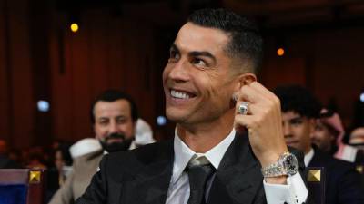 Cristiano Ronaldo amplía su presencia fuera del terreno de juego al convertirse en “socio estratégico y accionista” de LiveModeTV, una plataforma dedicada a la transmisión digital de eventos deportivos.