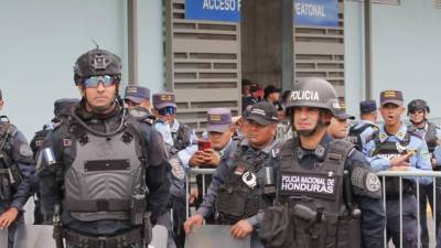 Recordado exgoleador de la Liga de Honduras ha causado revuelo tras retirarse del fútbol para involucrarse de lleno como elemento de la Policía Nacional .