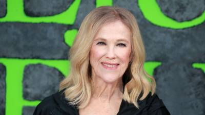 Catherine O'Hara, quien interpretó a Kate McCallister, la madre de Kevin en Mi Pobre Angelito (Home Alone); murió este 30 de enero a los 71 años de edad. La noticia fue confirmada por TMZ, aunque no se han revelado las causas.