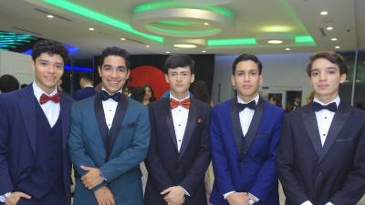 Seniors 2026 de la Seran School: Rodrigo Amaya, Diego González, David Tróchez, Giovanni Gaido y Sergio Robelo.