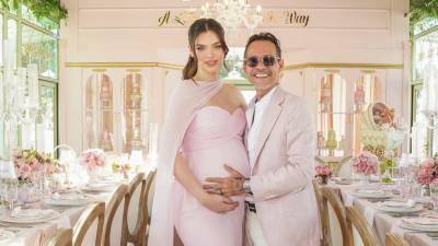 Nadia Ferreira y Marc Anthony están muy cerca de darle la bienvenida a su segunda bebé, pero antes de que eso ocurra se reunieron con algunos de sus amigos para un espectacular 'baby shower' este fin de semana.