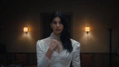 Tras el fenómeno global de Stranger Things, los Hermanos Duffer regresan con una nueva propuesta titulada Algo terrible está a punto de suceder, una producción que se adentra en el terror desde una perspectiva más íntima y emocional.