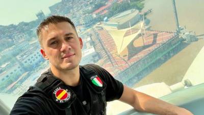 El creador de contenido Federico Zompichiatti, conocido como “Zazza el Italiano”, se encuentra en el centro de una fuerte polémica internacional tras la difusión de un video grabado en una favela de Río de Janeiro, Brasil, que habría puesto en riesgo la seguridad de un guía local y su familia.