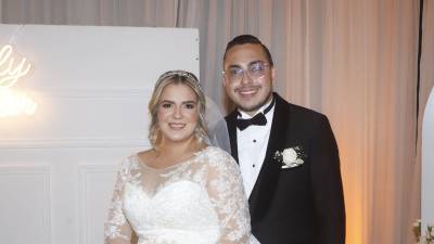 Gigi Caballero junto a su esposo Mario Velásquez.