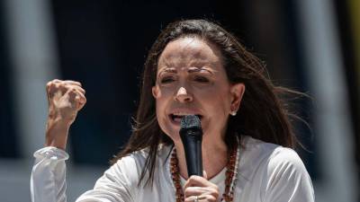 La opositora venezolana María Corina Machado, la séptima personalidad latinoamericana en conseguirlo, recibirá este miércoles el Nobel de la Paz en Oslo, en un programa de actos que arranca ya este 9 de diciembre y para el que la política, que vive en paradero desconocido en su país, ha confirmado su presencia.