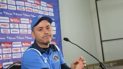 Javier López, entrenador del Motagua, se molestó en rueda de prensa por una pregunta si consideraba que fracaso en el equipo azul.