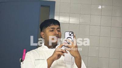 Axel Hernández a sus 20 años era muy maduro, su madre Glenda lo describe como un hijo ejemplar. El jueves 5 de marzo murió atropellado en España.