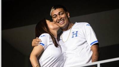 La presentadora de televisión nacional, Milagro Flores, tuvo su participación durante la transmisión en vivo de La Casa de Yeik 2, en donde mediante una llamada con el líder del reality habló al respecto.