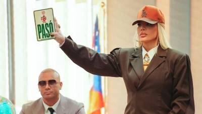 El reguetonero Wisin presentó oficialmente la Universidad del Perreo, un proyecto que busca rendir homenaje y dar continuidad al género urbano mediante una “Clase 2026” integrada por figuras icónicas.La Facultad del primer semestre académico está oficialmente completa.