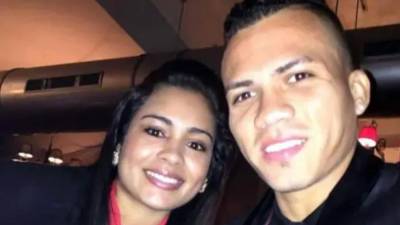 La esposa de Arnold Peralta ha estremecido las redes sociales con una confesión a 10 años de la muerte de su amado esposo, quien destacó como futbolista.