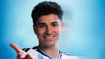 Tremenda sorpresa con la decisión que ha tomado el delantero argentino Julián Álvarez en referencia a su futuro.