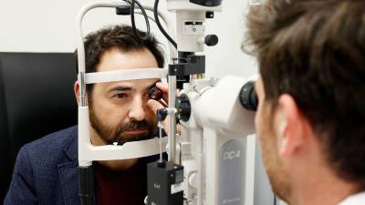 La alimentación desempeña un papel clave en la salud ocular, aportando vitaminas, antioxidantes y ácidos grasos que ayudan a proteger la retina, prevenir daños y mantener un buen funcionamiento de los ojos a lo largo de los años. Foto: Miranza, grupo líder en centros de excelencia en salud ocular de España, perteneciente a la red paneuropea de centros de oftalmología veonet.